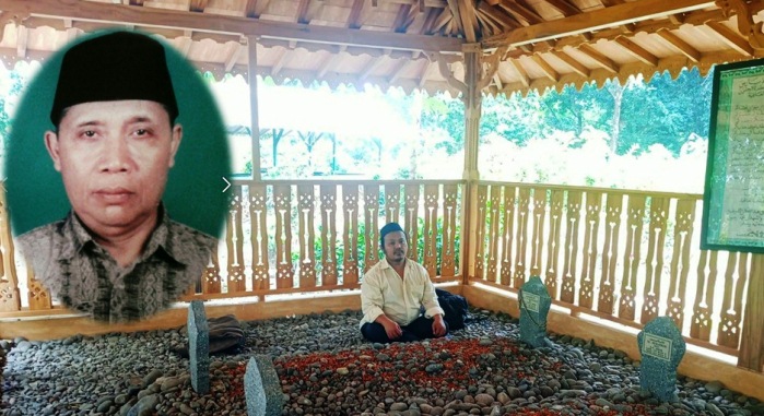 KH Abdusyakur dan makamnya